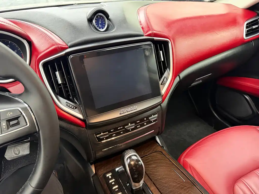 Maserati Ghibli — миниатюра 6