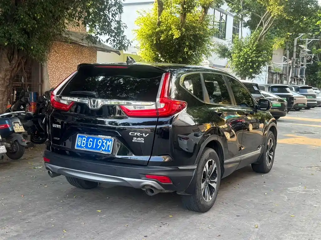 Honda CR-V 2017 240TURBO CVT Luxury