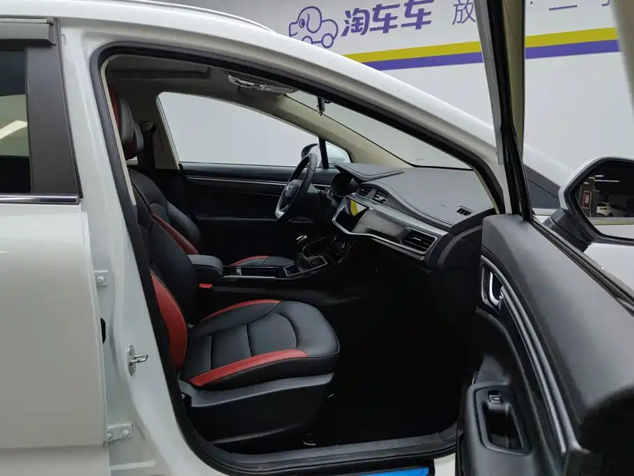 Geely Emgrand GS — миниатюра 8