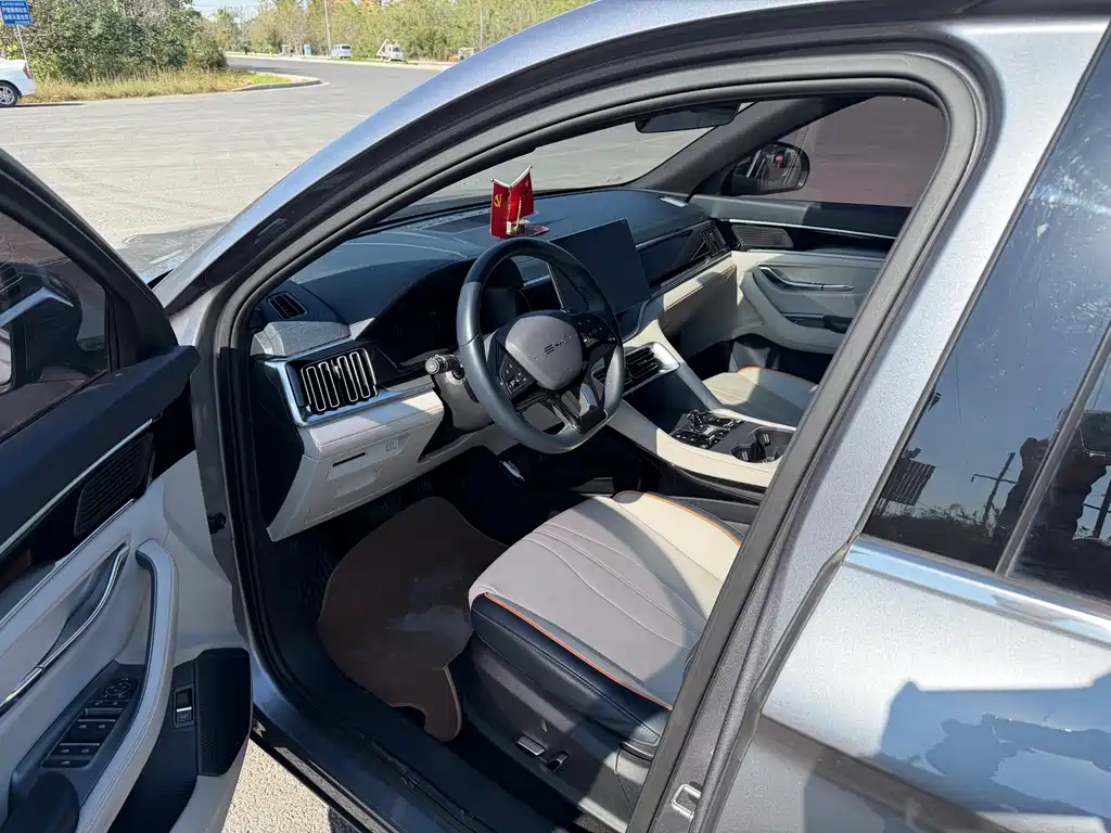 BYD Song Plus DM-i 2024 — фото 4