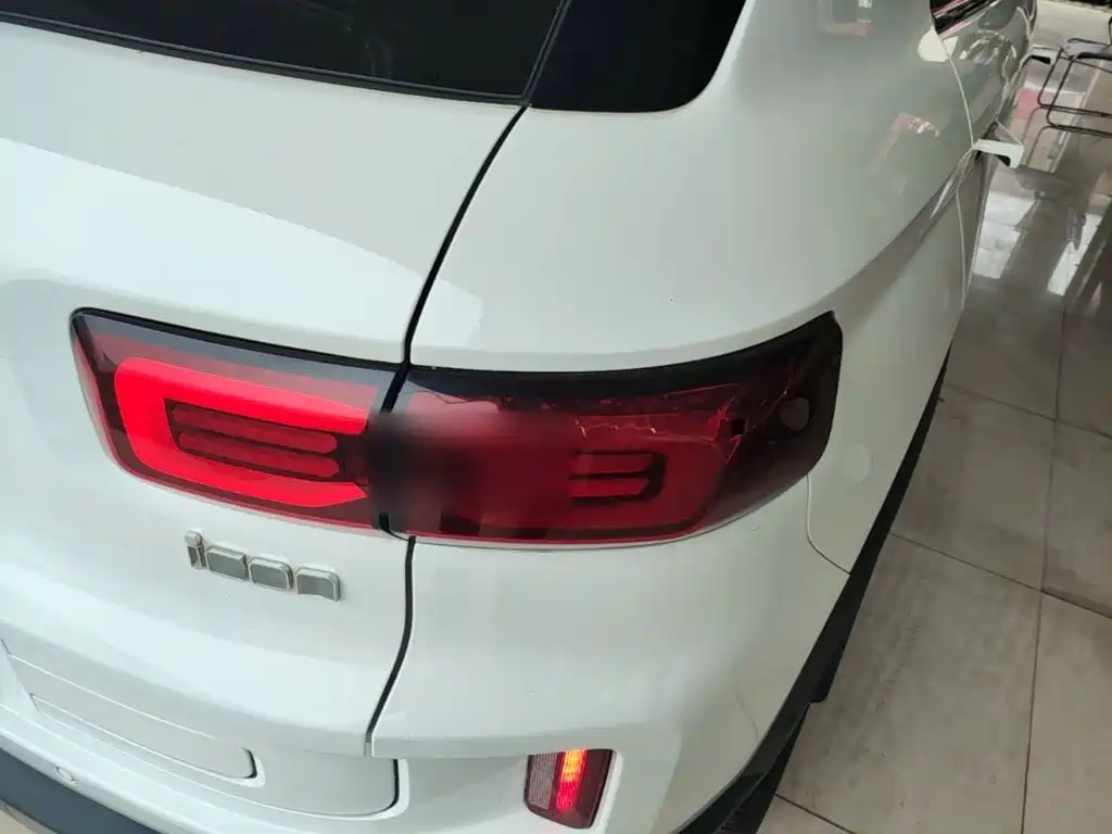 Geely Icon — миниатюра 8