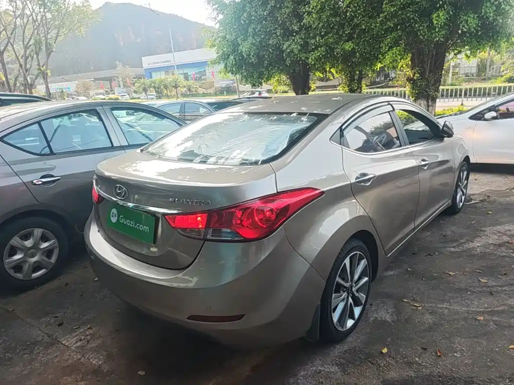 Hyundai Elantra Langdong — миниатюра 7