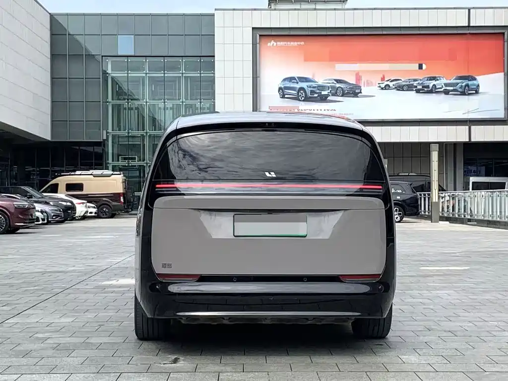 Li Auto Li MEGA — миниатюра 7