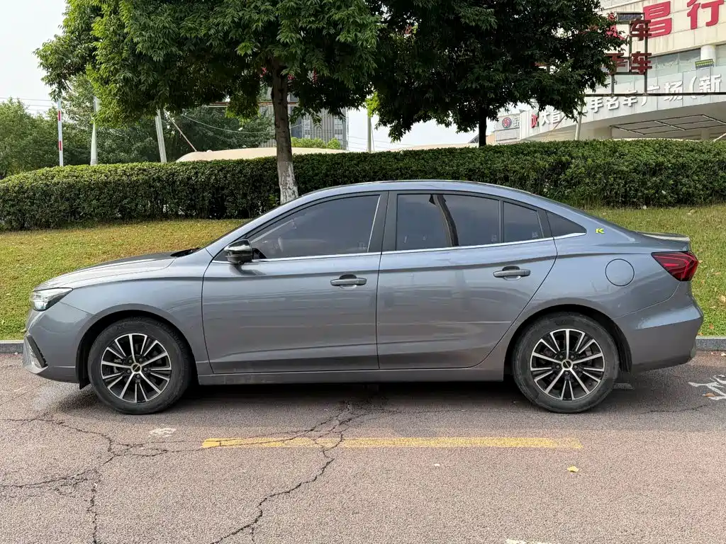 Roewe i5 — миниатюра 3