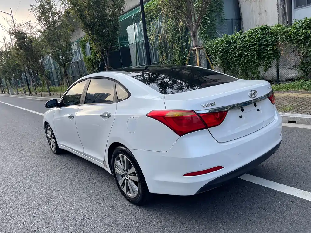 Hyundai Mistra — миниатюра 6