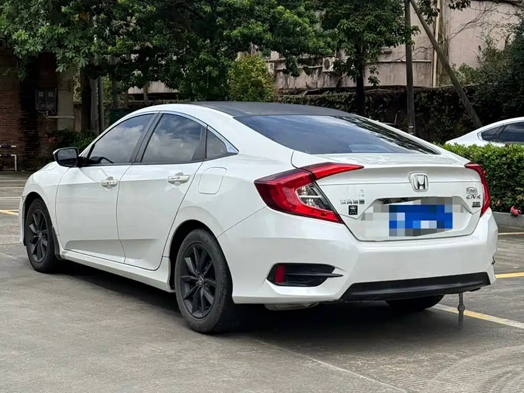 Honda Civic — миниатюра 5