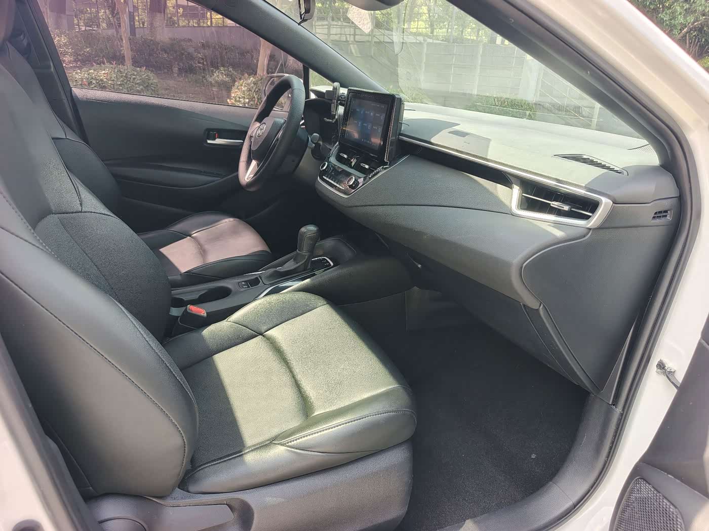 Toyota Levin 1.2 л 2021 г. Белый, пробег 50000 км