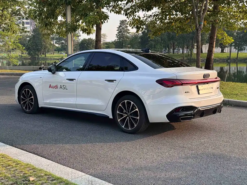 Audi A5L — миниатюра 5