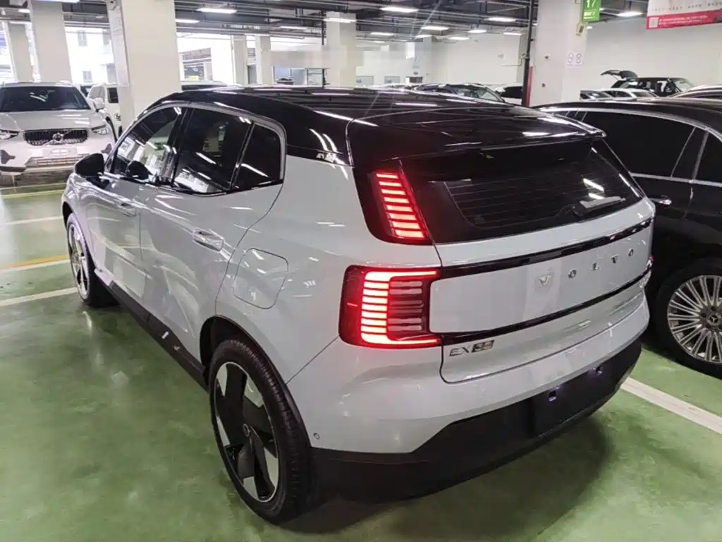 Volvo EX30 — миниатюра 5