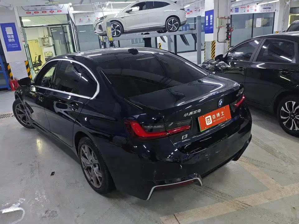 BMW i3 2022 eDrive 35 L