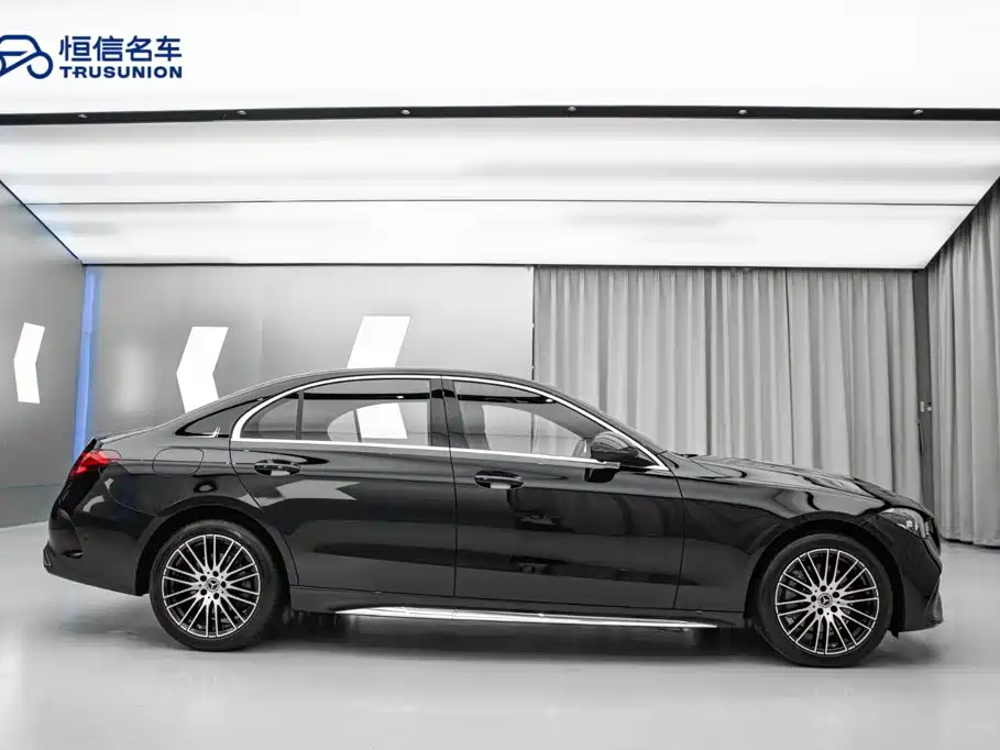 Mercedes-Benz C-Class — миниатюра 4