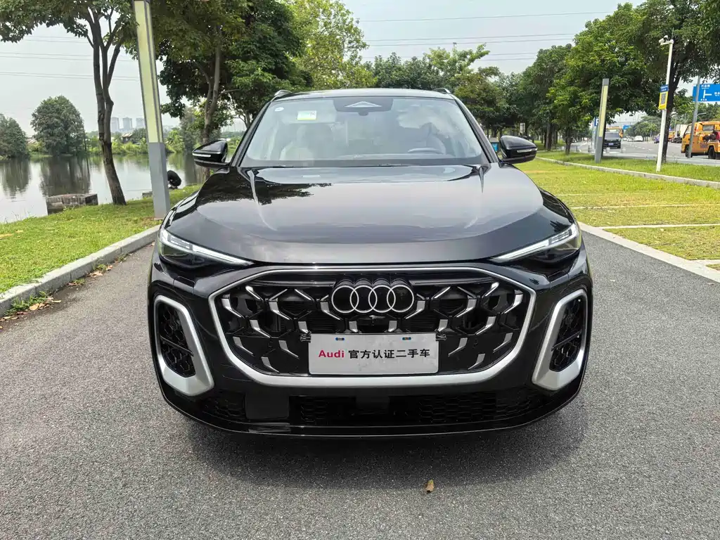 Audi Q5L — миниатюра 2