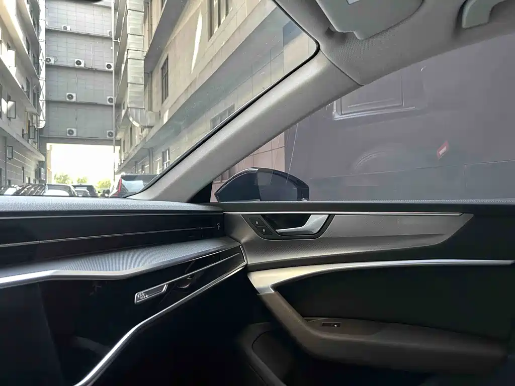 Audi A7L — миниатюра 21