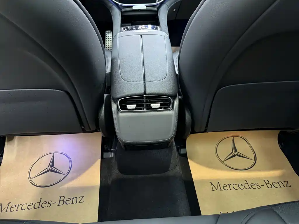 Mercedes-Benz EQE AMG — миниатюра 13