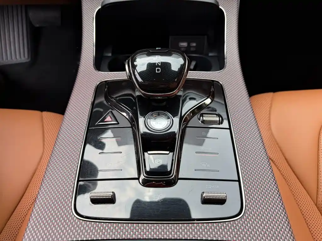 BYD Han — миниатюра 9