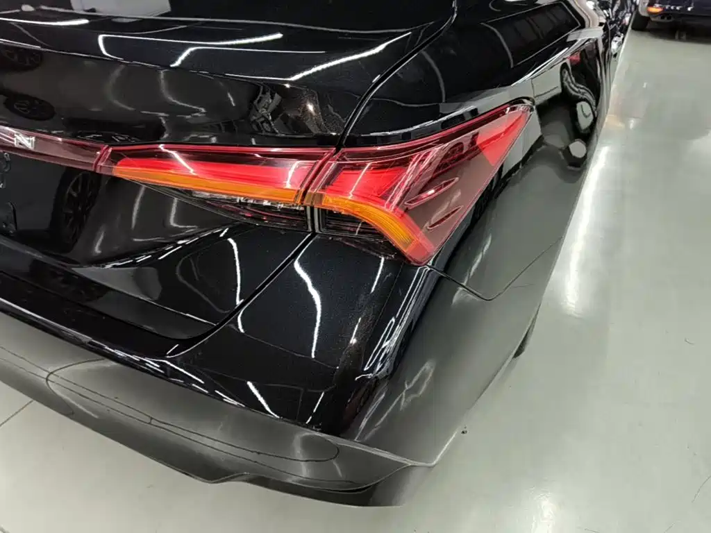 Toyota Avalon — миниатюра 8