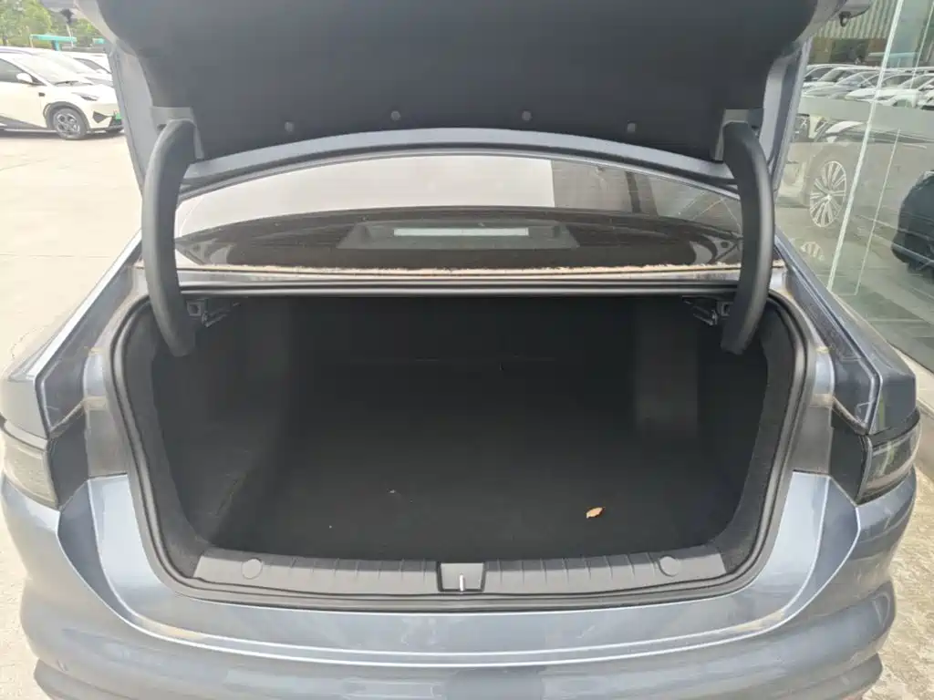 BYD Seal 05 DM-i — миниатюра 19