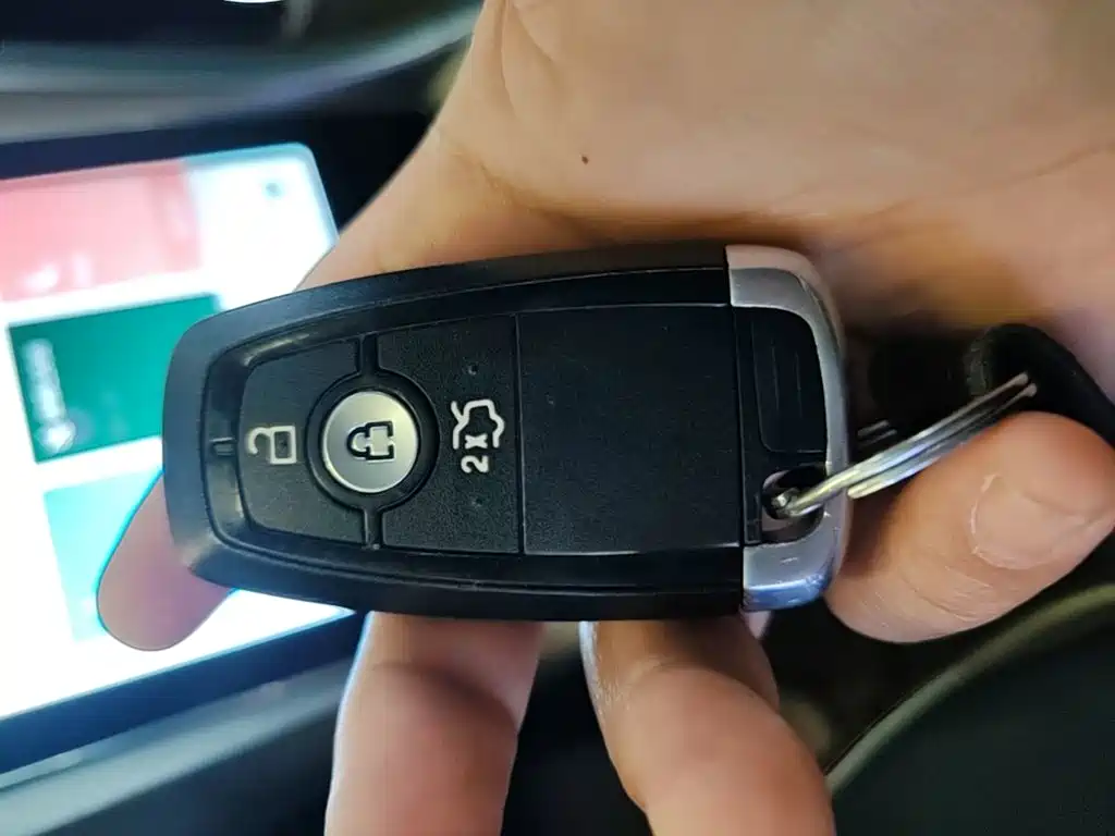 Ford Mondeo — миниатюра 9
