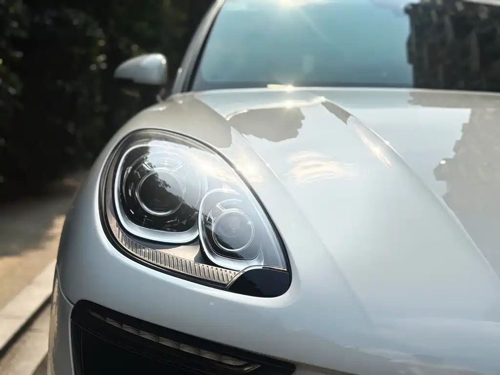 Porsche Macan — миниатюра 8
