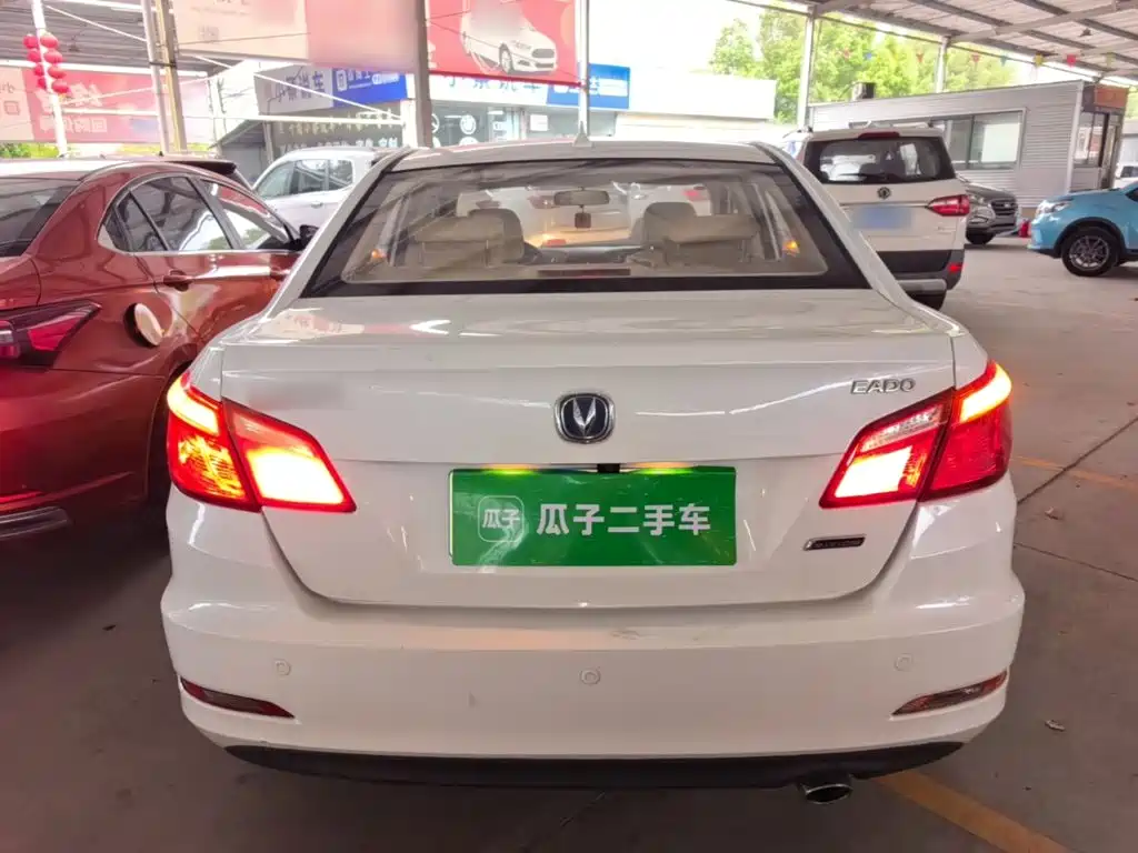 Changan Eado — миниатюра 6