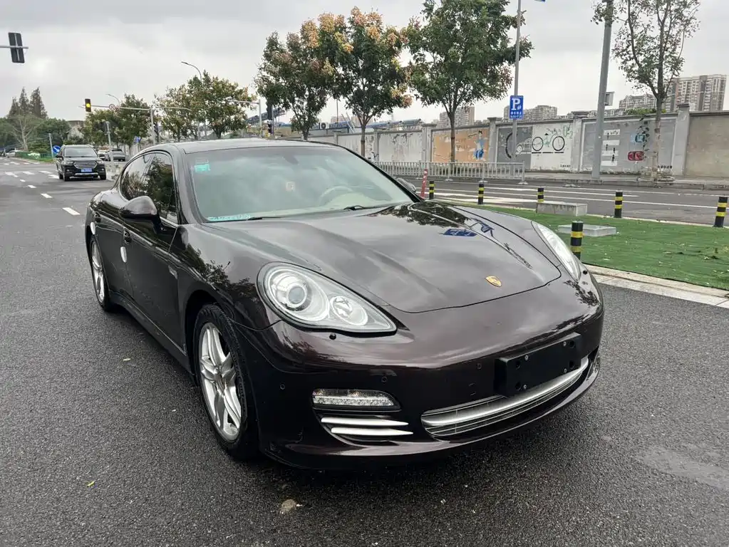 Porsche Panamera 2013 Panamera Platinum Edition 3.6L