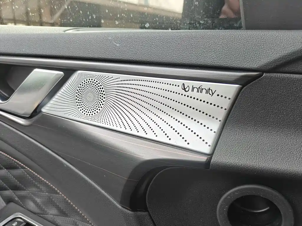 WEI PAI WEI BRAND LATTE DHT