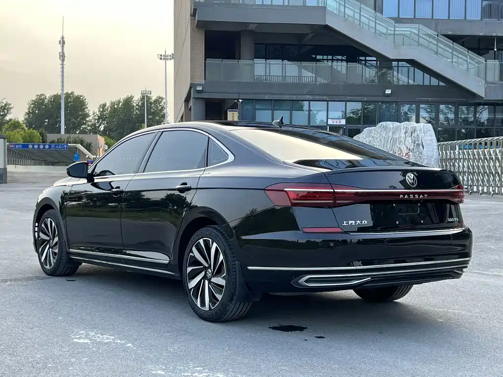 Volkswagen Passat — миниатюра 4