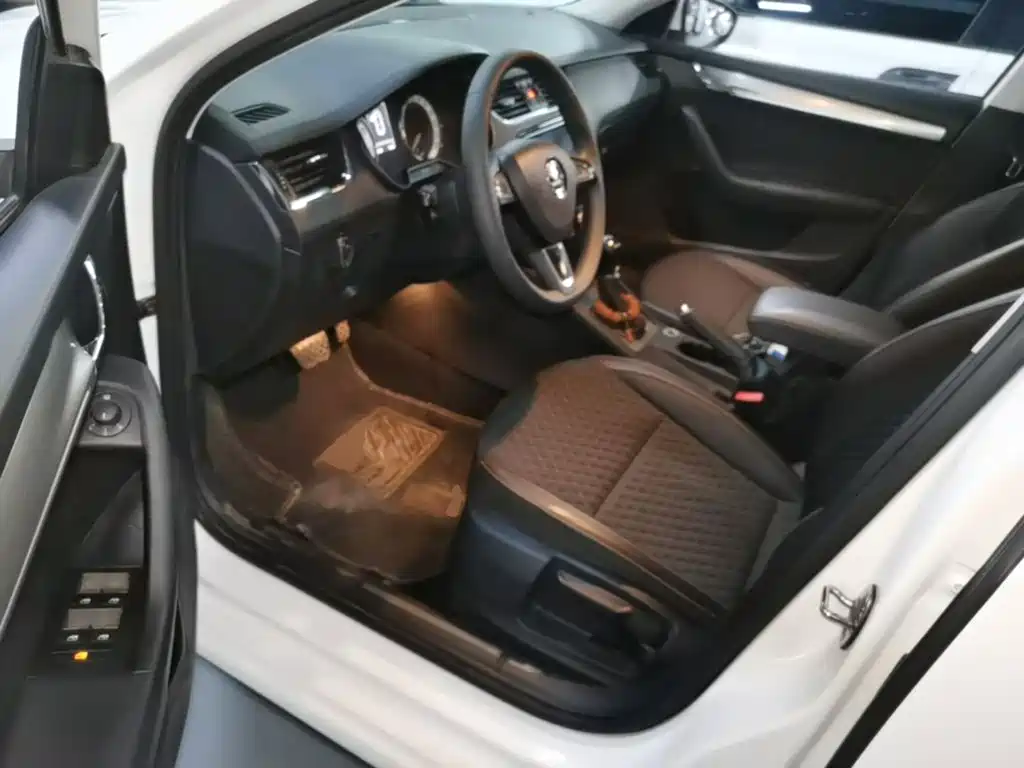 Skoda Octavia — миниатюра 15