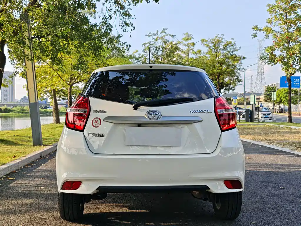 Toyota Yaris L — миниатюра 7
