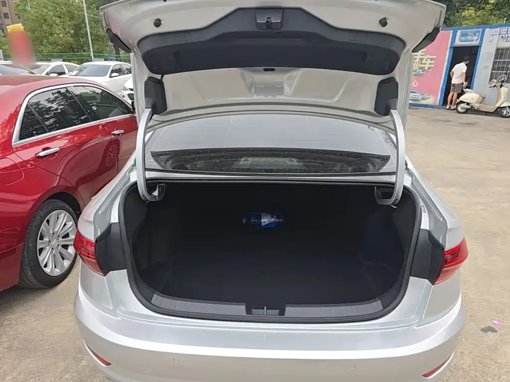Volkswagen Sagitar — миниатюра 19