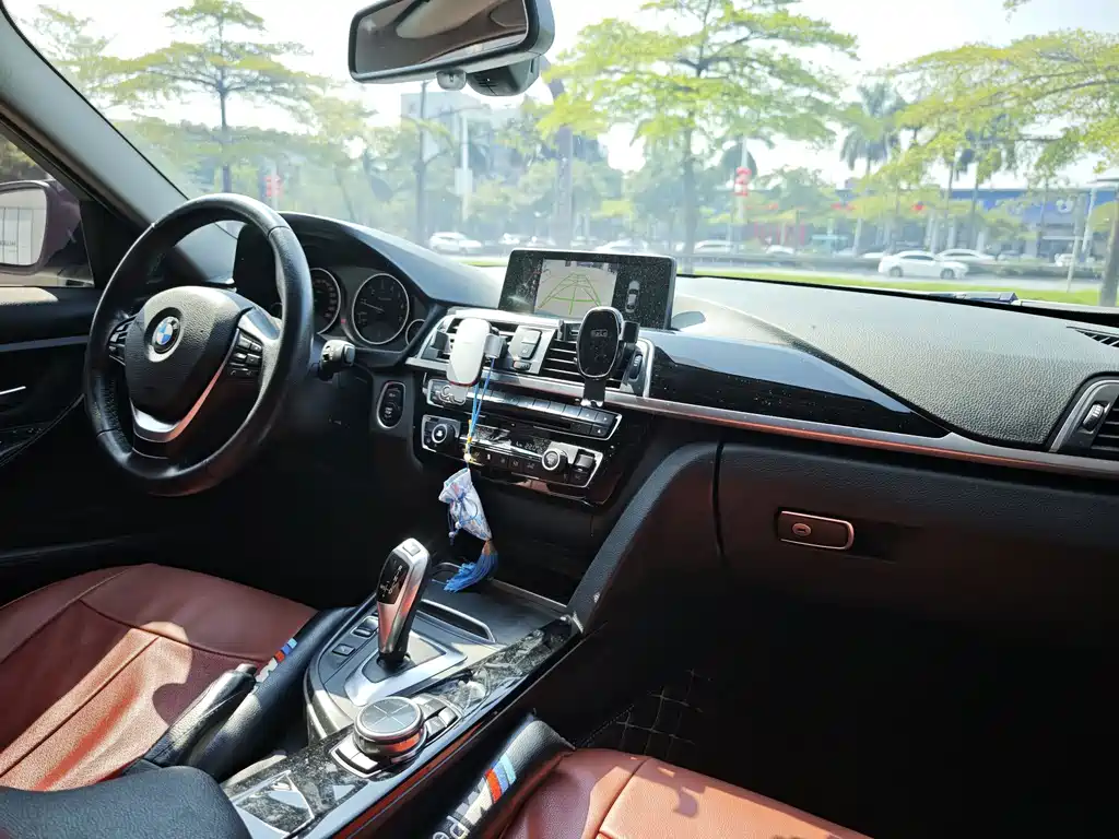 BMW 3 Series — миниатюра 8