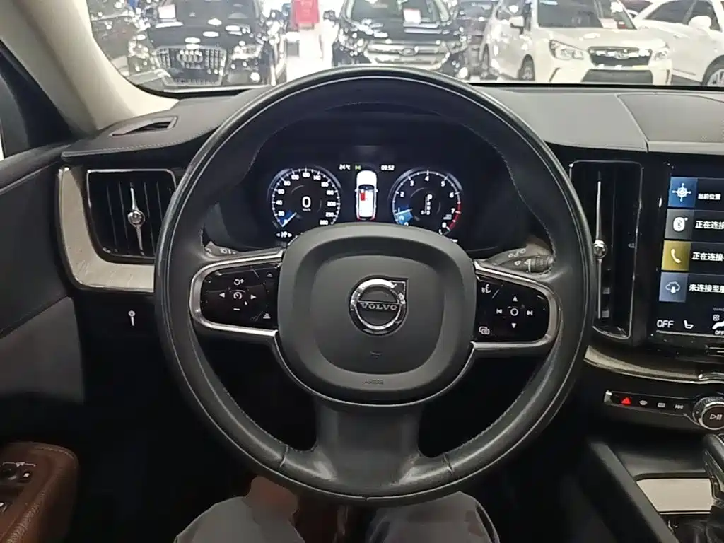 Volvo XC60 — миниатюра 11