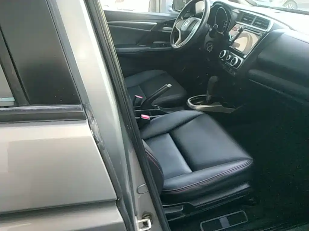 Honda Fit — миниатюра 25