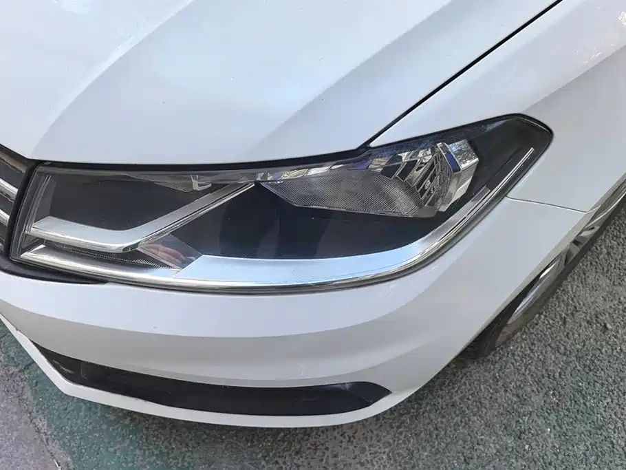 Volkswagen Santana — миниатюра 5