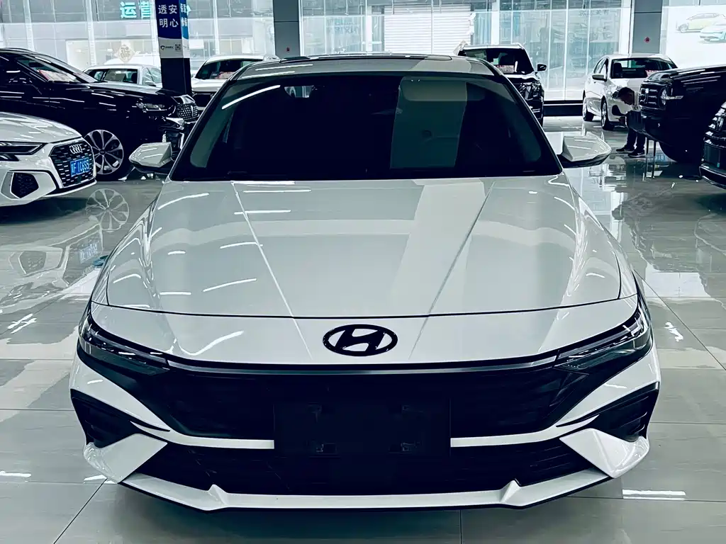 Hyundai Elantra — миниатюра 2