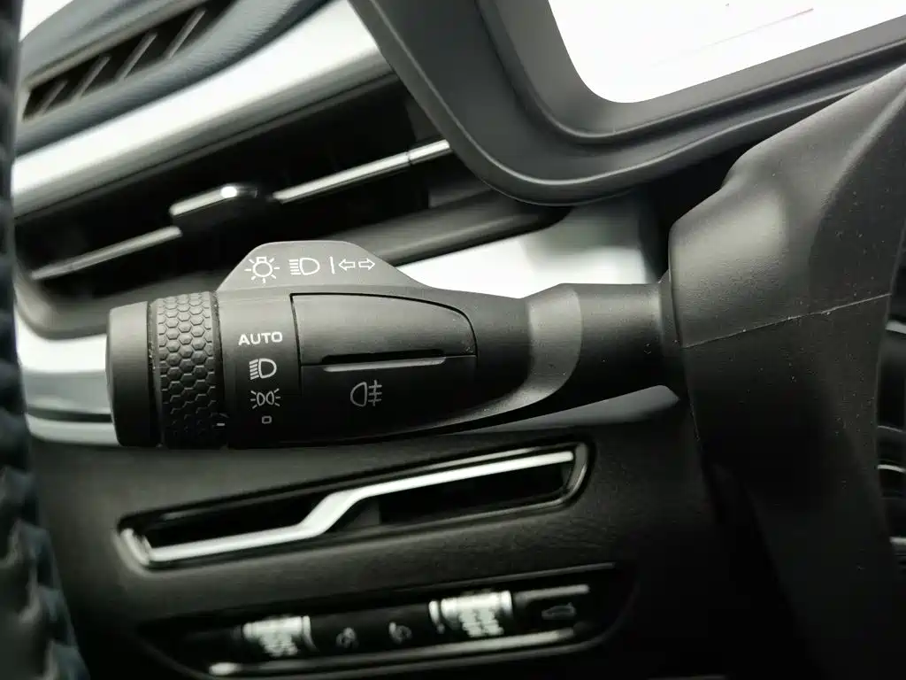 Geely Jia Ji — миниатюра 21