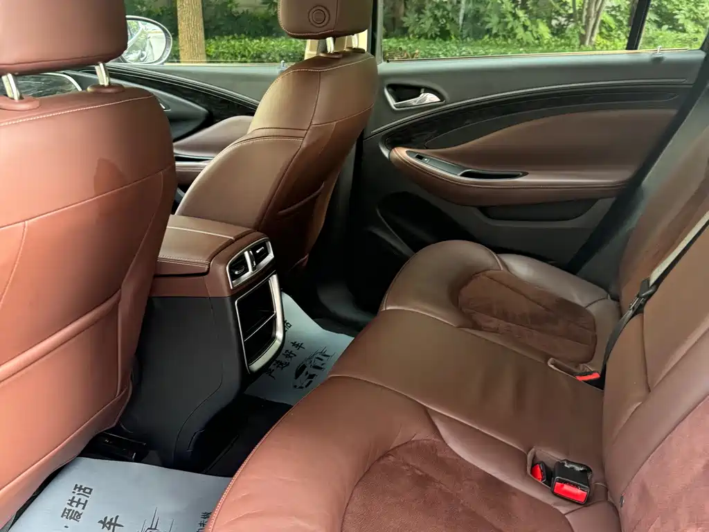 Buick Envision Plus — миниатюра 6