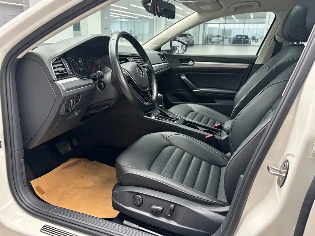 Volkswagen Lamando — миниатюра 4