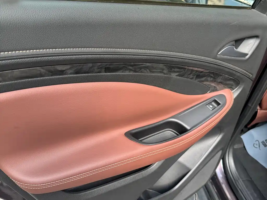 Buick Envision Plus — миниатюра 7