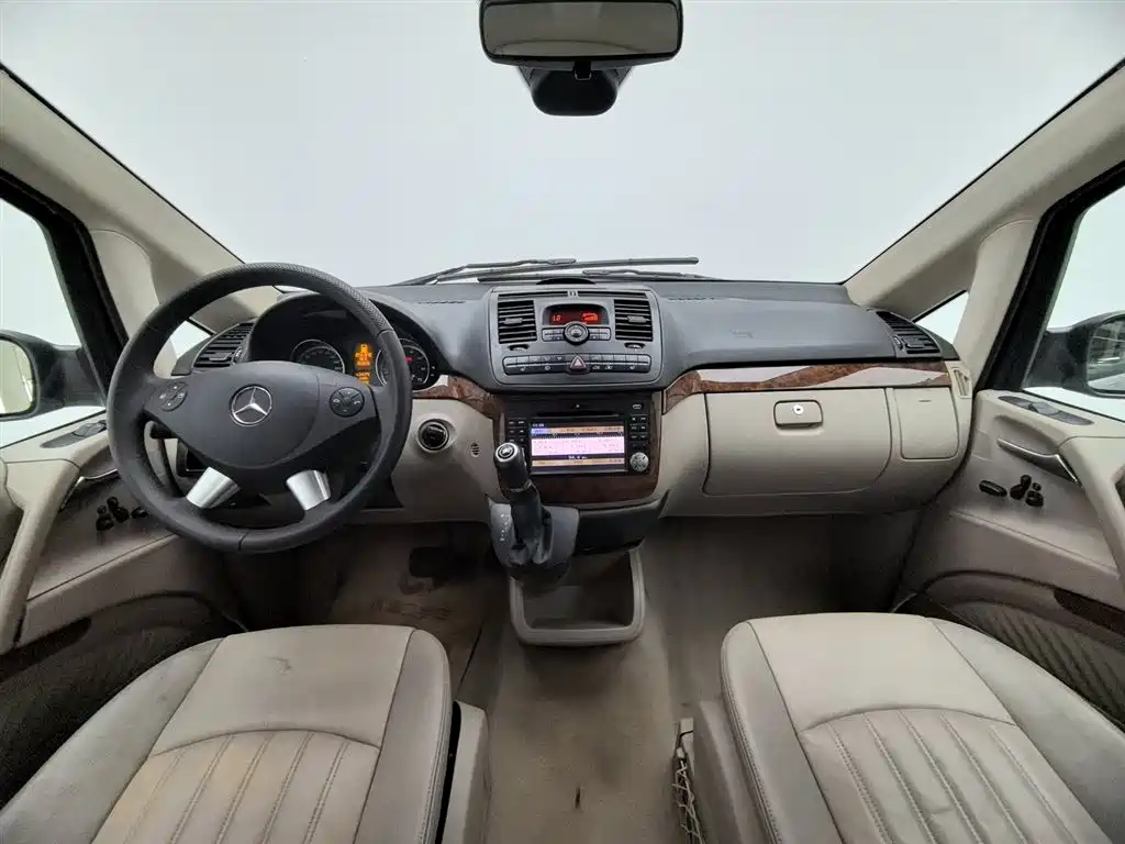 Mercedes-Benz Viano 2010 2.5L Luxury