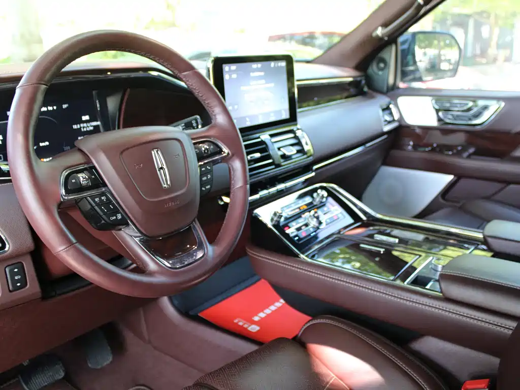 Lincoln Navigator — миниатюра 23