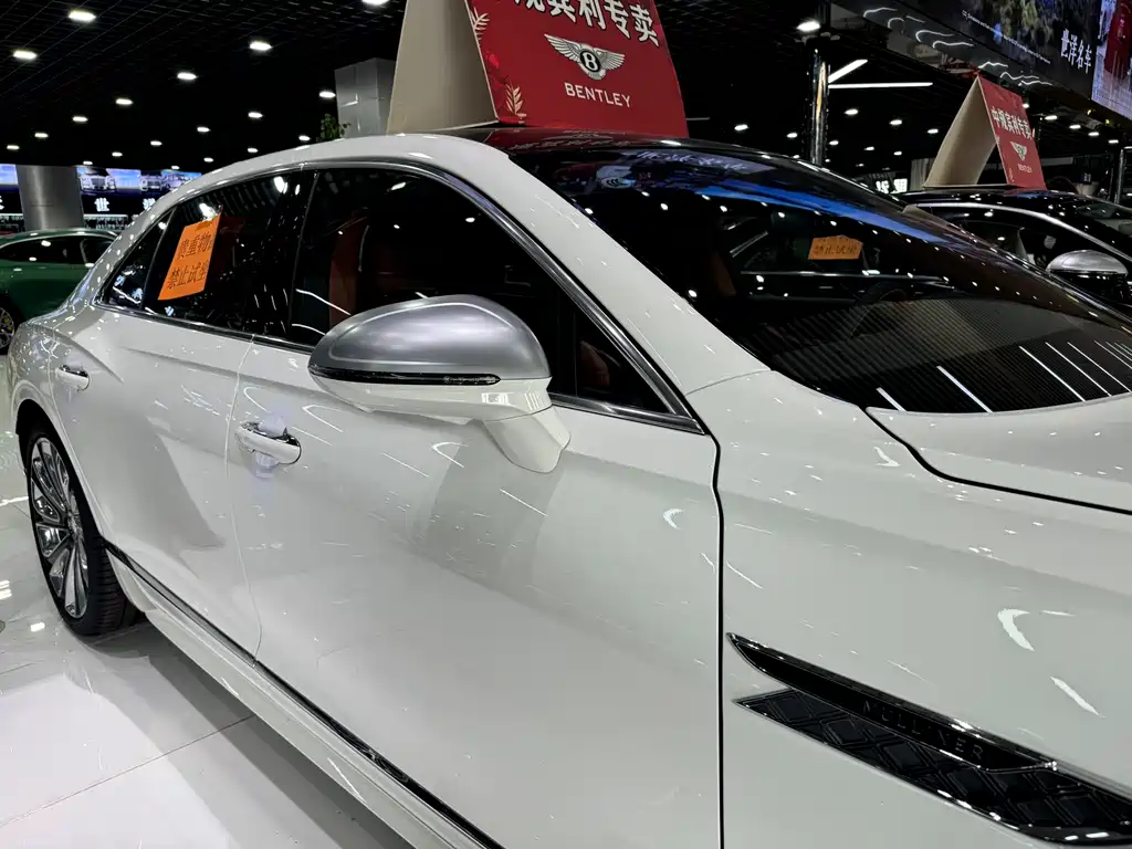 Bentley Flying Spur 2025 4.0T AT
