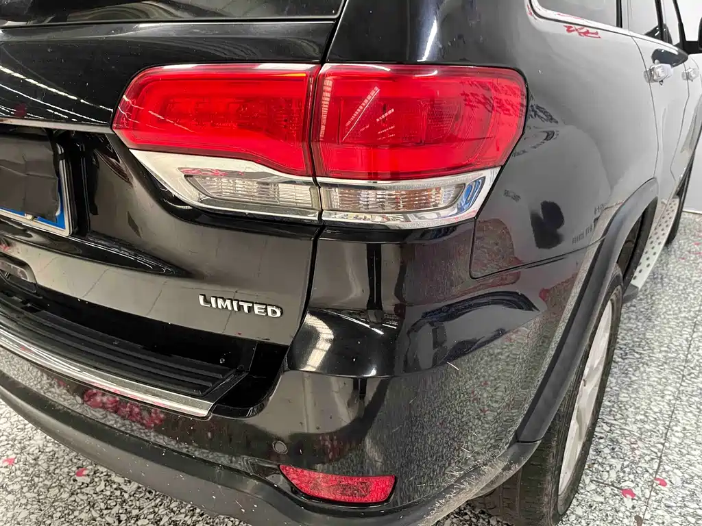 Jeep Grand Cherokee (Import) — миниатюра 19
