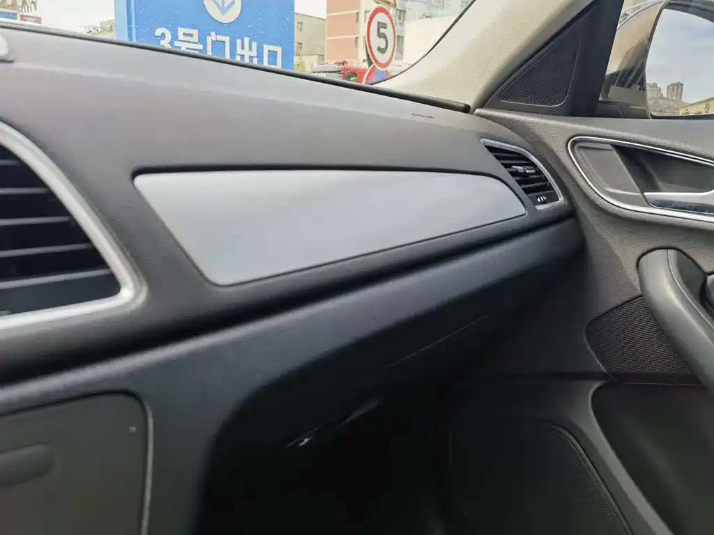 Audi Q3 — миниатюра 16