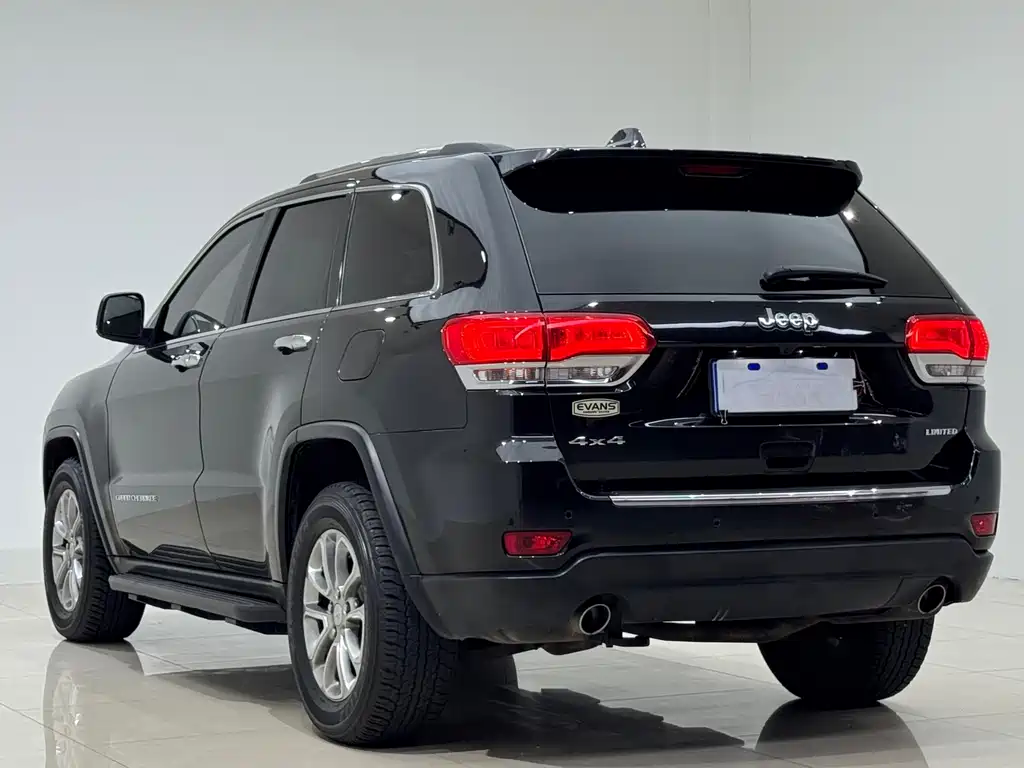 Jeep Grand Cherokee (Import) — миниатюра 6
