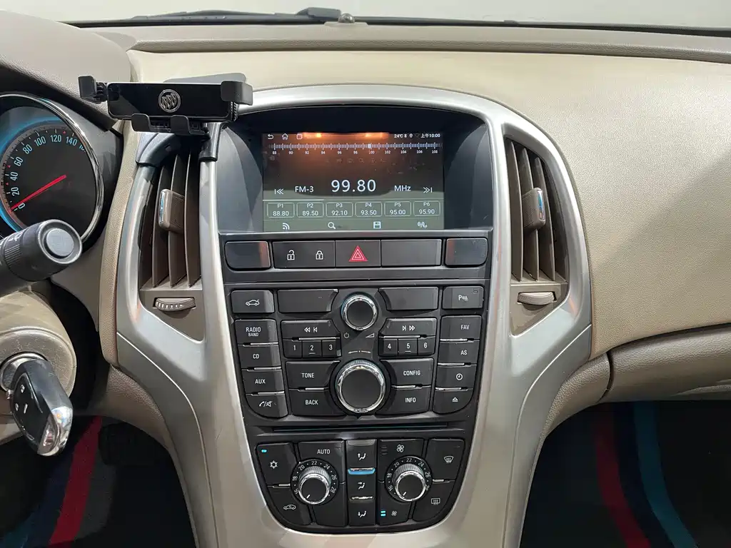 Buick Excelle — миниатюра 15