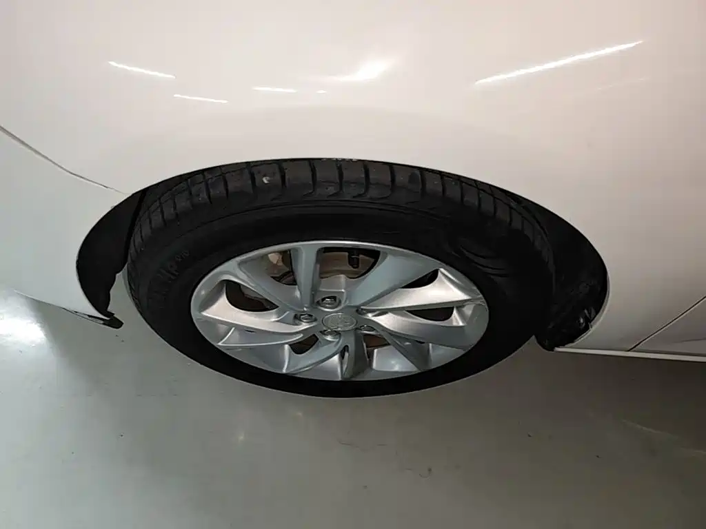Buick Verano — миниатюра 23