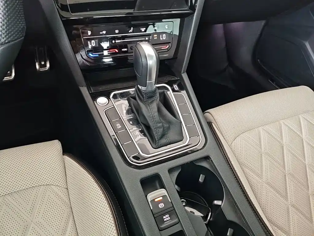 Volkswagen Magotan — миниатюра 14