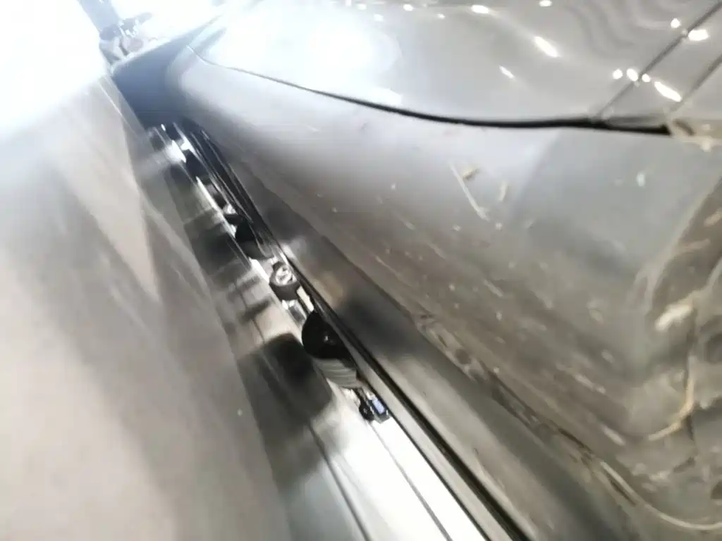 Tesla Model Y — миниатюра 21