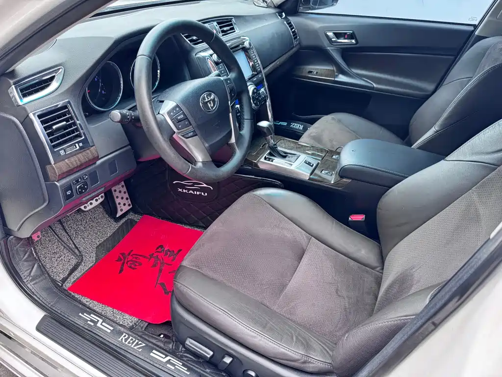 Toyota Reiz — миниатюра 4